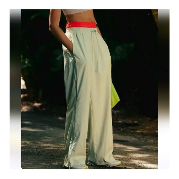 Free People Movement Prime Time Pants Light Green‎ Sz XL NWOT